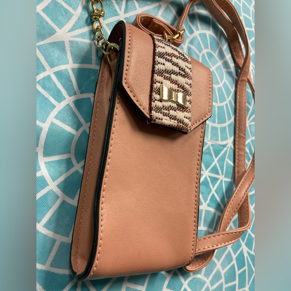 💛TODAY***$13***NWOT Olivia & Kate New York travel bag, cell phone plus. - Picture 4 of 7